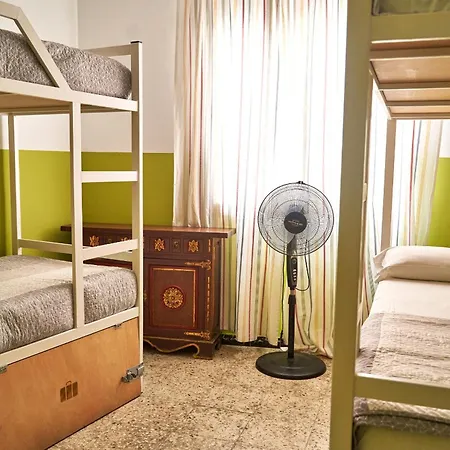 Loft Hostal Group-3